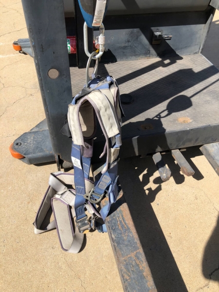 Used Crown Stockpicker SP3400